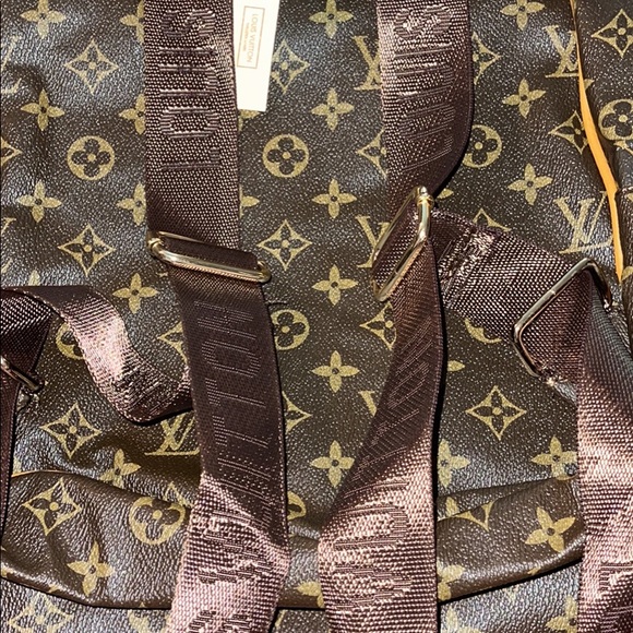 Backpack - Picture 2 of 2